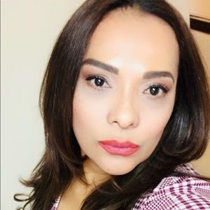 Meet your Posher, Agueda